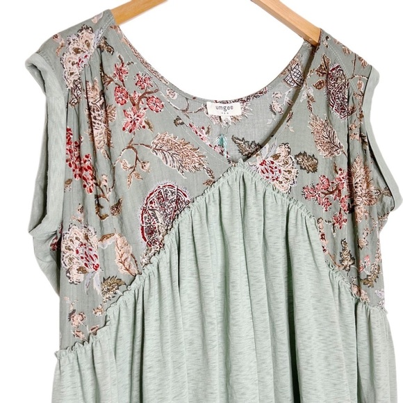 NWT Umgee Babydoll Floral Crochet Hem Top/Mini - Size Medium - Picture 4 of 7